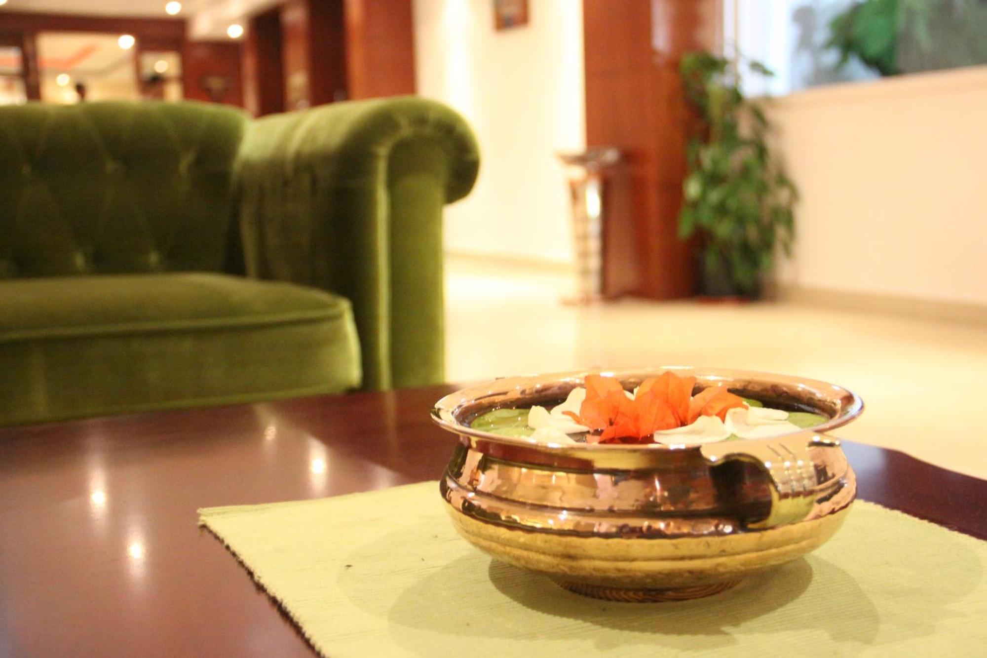 Siamton Inn- A Cygnett Collection Kolkata Ngoại thất bức ảnh